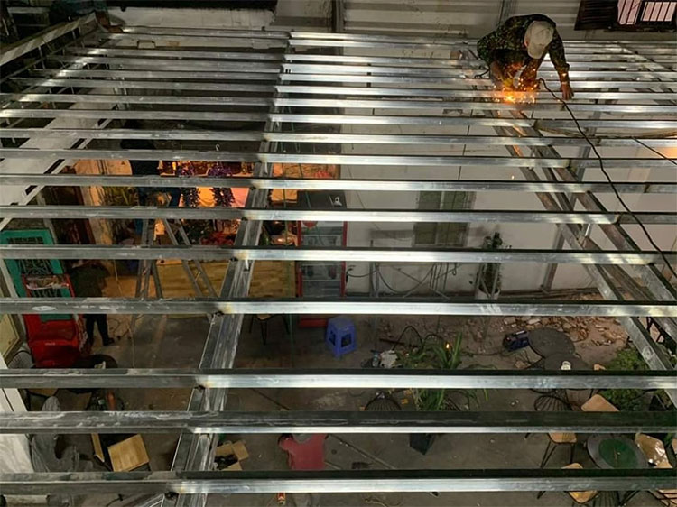 thi công hệ khung sắt hộp